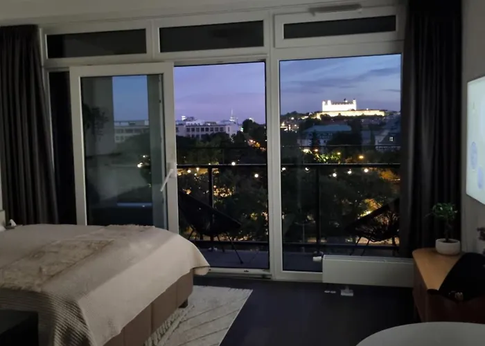 Sleep With The View *