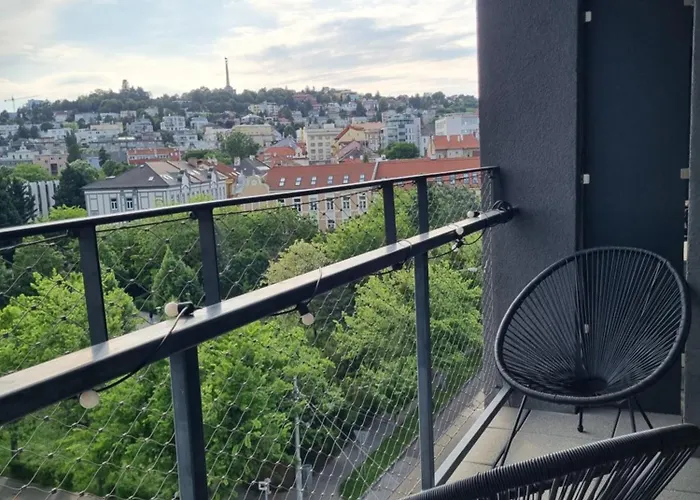 Sleep With The View Братислава